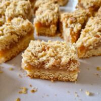 prajitura cu mere, frageda cu topping crocant, crumbel