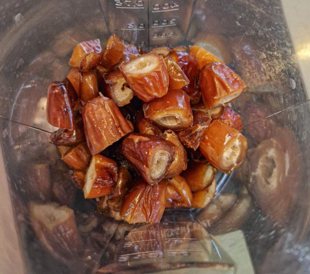 Curmale taiate gata de inmuiat